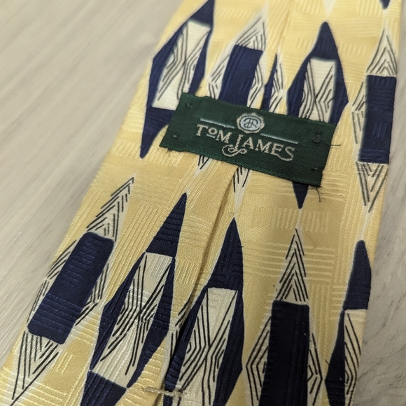 Tom James silk tie yellow and navy blue pattern - Picture 3 of 4